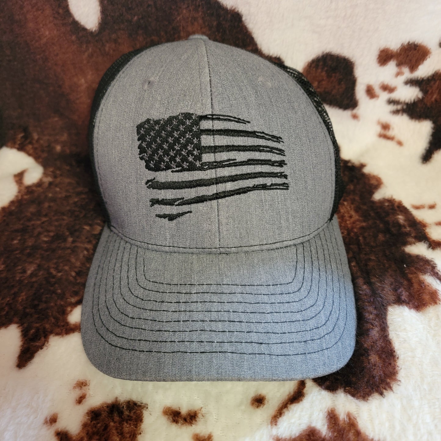 Mens USA Flag Gray Trucker Hat