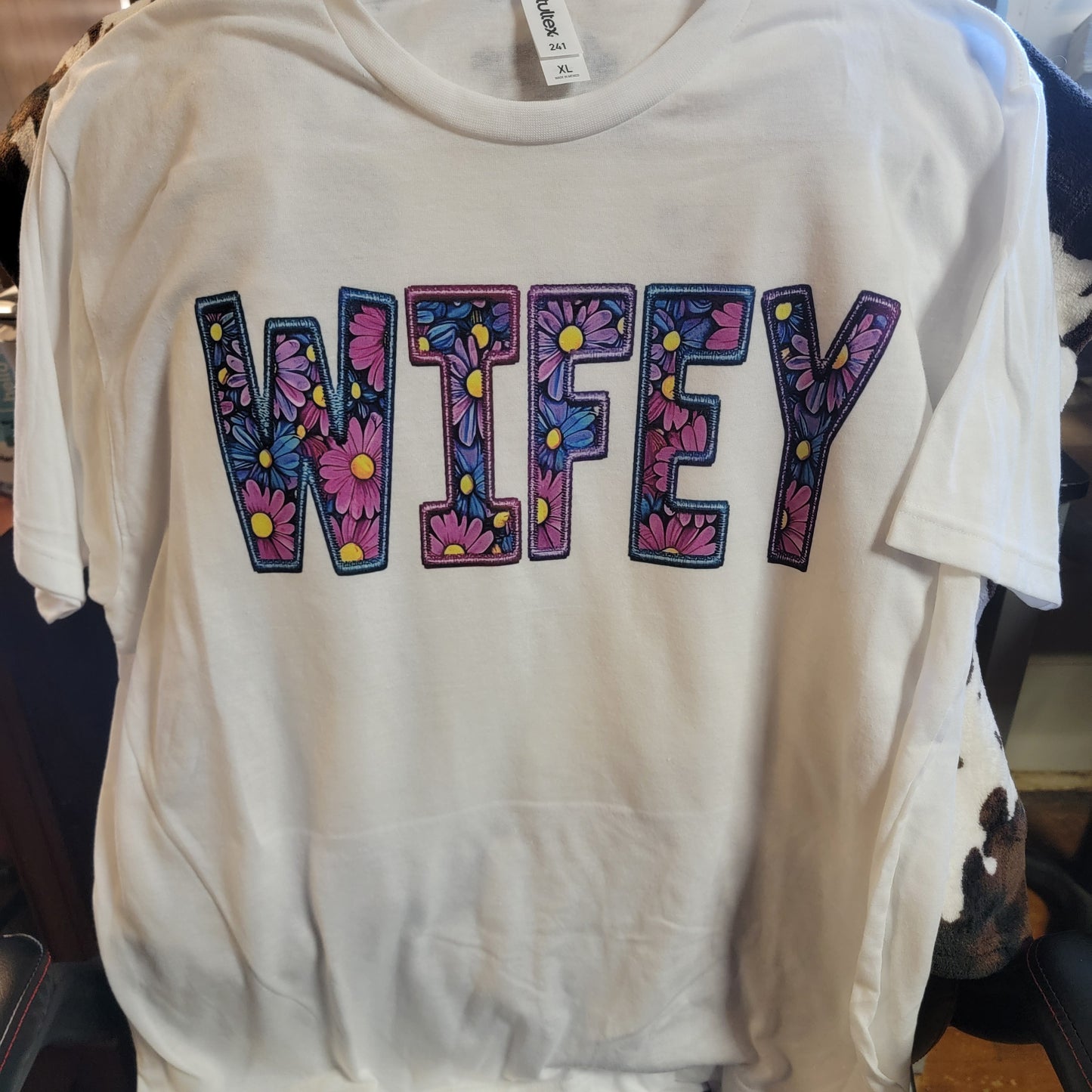 Wifey Floral Graphic T-Shirt