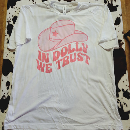 In Dolly We Trust Graphic T-Shirt