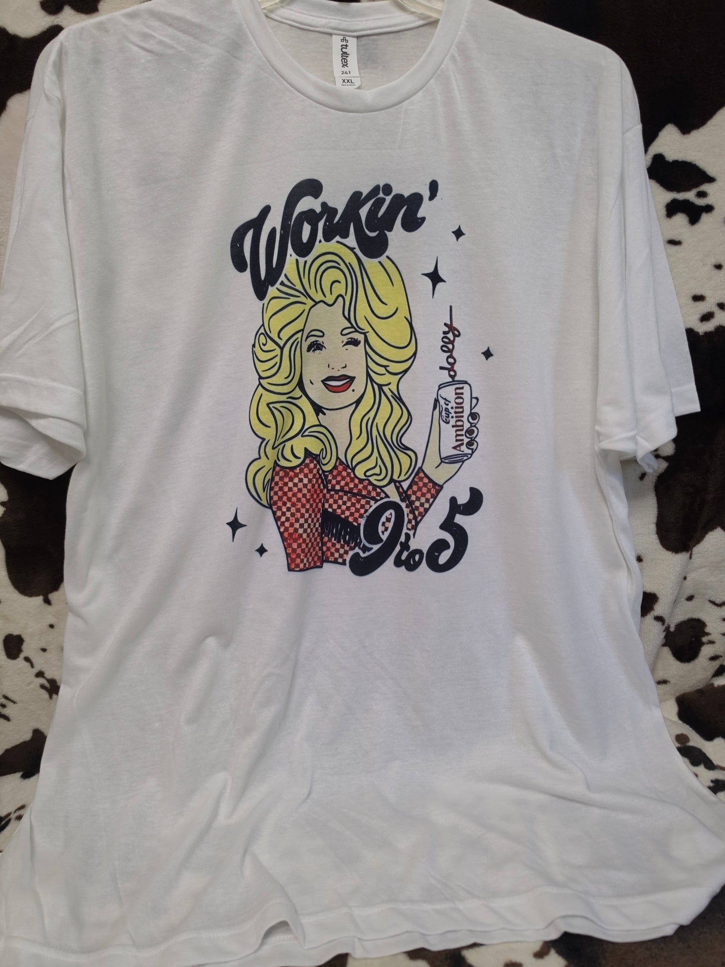 9 To 5 Dolly Graphic Tee Shirt
