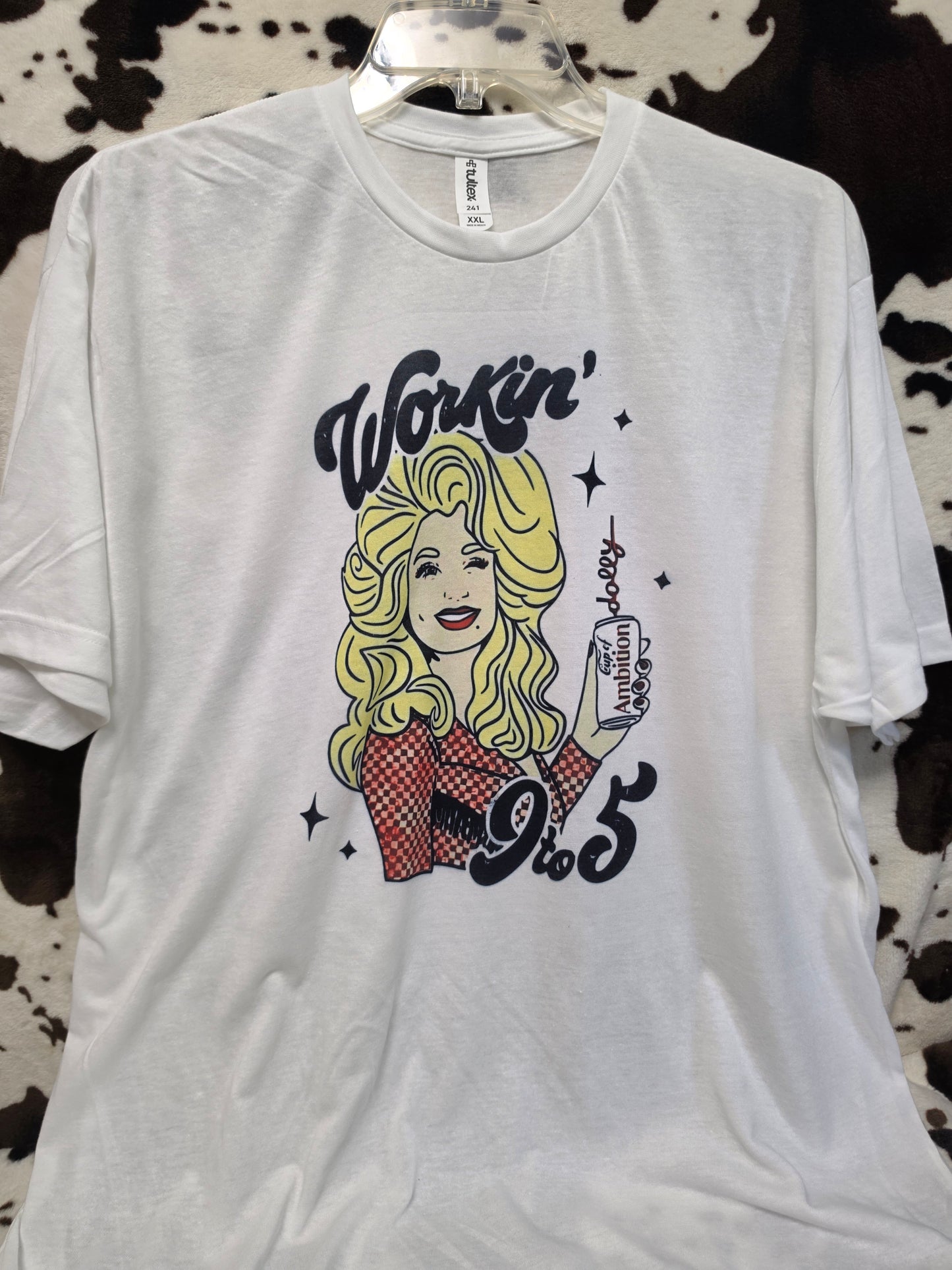 9 To 5 Dolly Graphic Tee Shirt